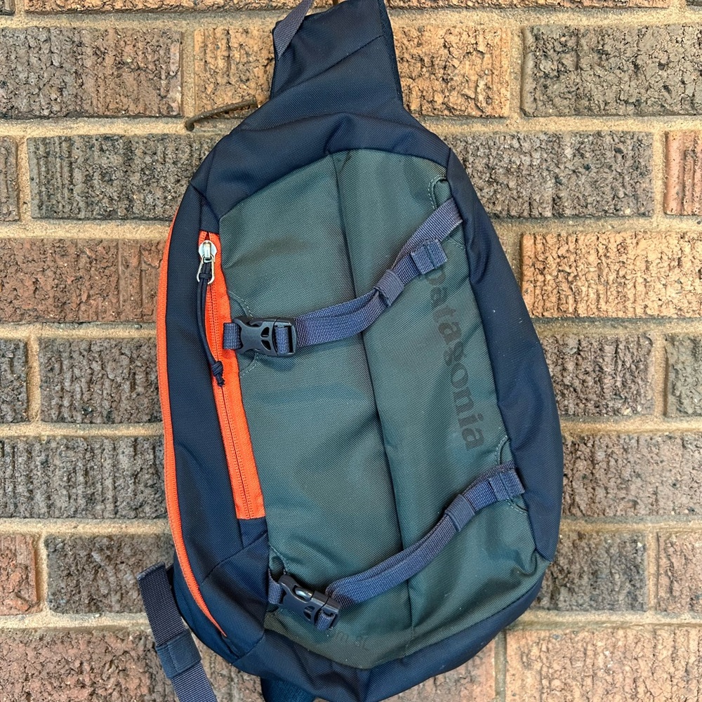 Patagonia Smolder Blue 8L Atomic Sling Bag